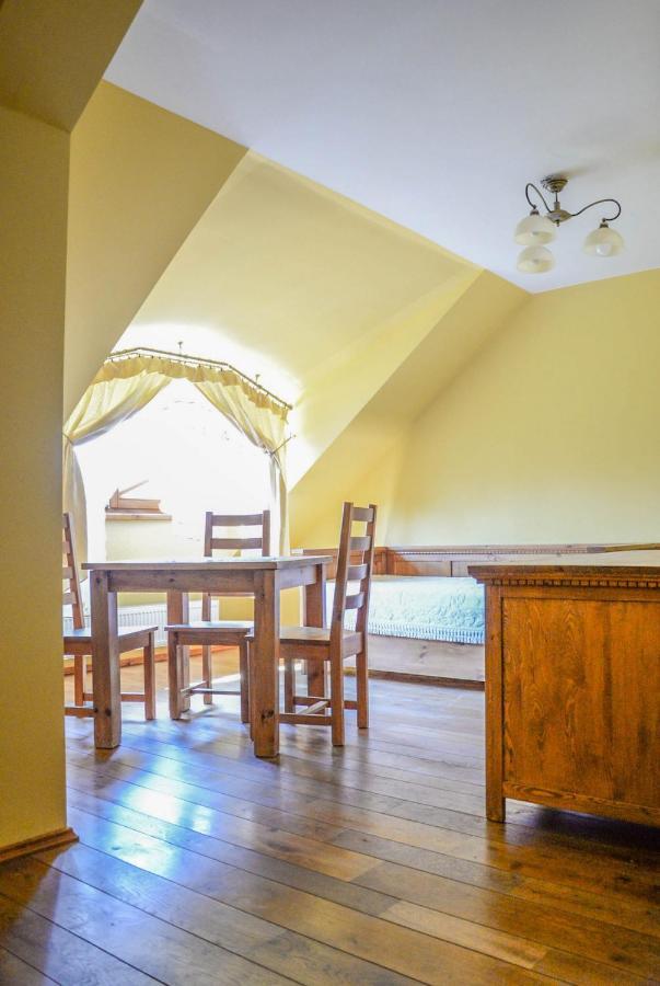 Karczma Regionalna Hotel Goscinna Chata Wysowa-Zdroj Ngoại thất bức ảnh